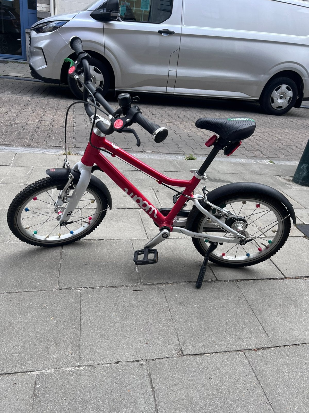 WOOM 16 pouces – ultra léger + béquille et garde-boue, Vélos & Vélomoteurs, Vélos | Vélos pour enfant, Enlèvement, Comme neuf