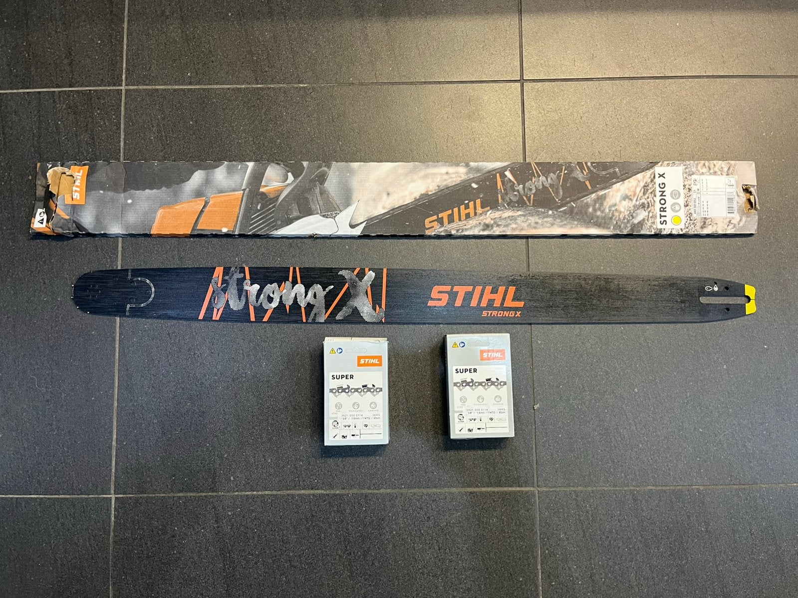 Stihl zaagblad 90cm strong X + 2 kettingen nieuw!, Ophalen of Verzenden
