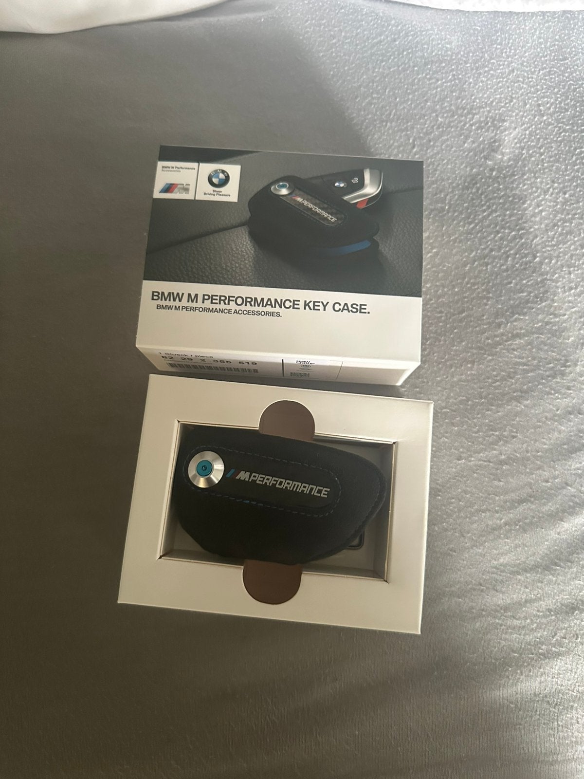 ÉTUI À CLÉ BMW M PERFORMANCE ALCANTARA/CARBONE, Enlèvement, Comme neuf