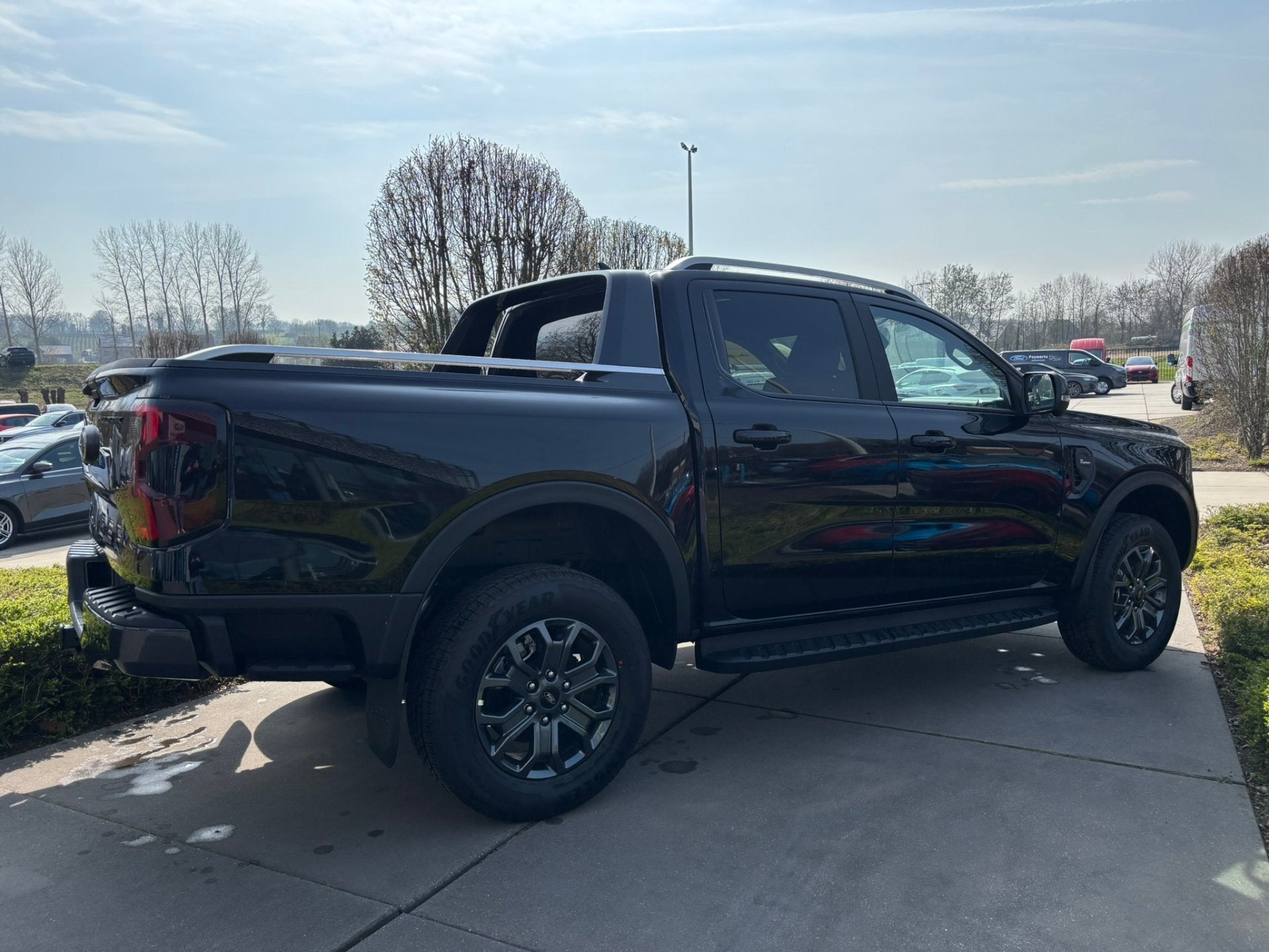 Ford Ranger WILDTRAK 205 PK DAGINSCHRIJVING (bj 2026), Auto's, Automaat, Gebruikt, Overige kleuren, Leder
