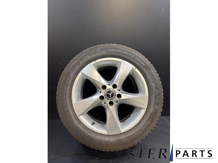 Jante + pneumatique d'un Mercedes Vito, Autos : Pièces & Accessoires, Véhicule de tourisme, -, 3 mois de garantie, Utilisé