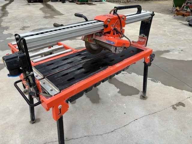 scie à carrelage Golz, Enlèvement, Utilisé, 1200 watts ou plus, 30 à 70 mm