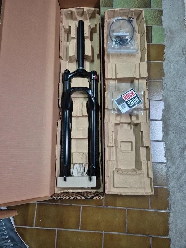 Fourche VTT Rockshox Judy TK 29" Air + remote neuve, Fietsen en Brommers, Nieuw, Ophalen of Verzenden, Rockshox, Fatbike