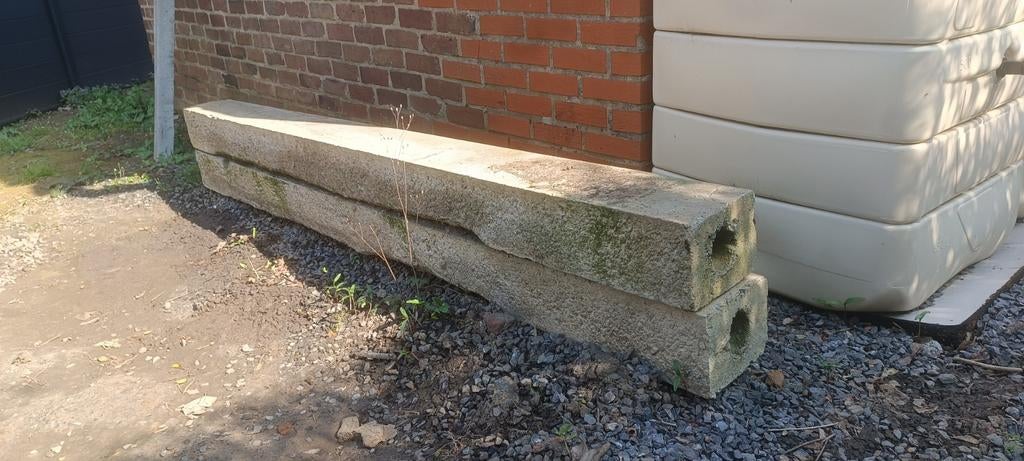 Gratuit - 2 Linteaux 18x14x220, 200 cm ou plus, Enlèvement, Traverse, Moins de 25 cm