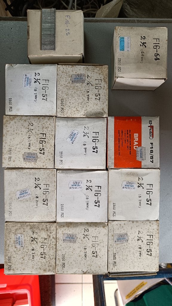 Lot van 20 doosjes brats nagels, ook per doosje vanaf 4 euro, Doe-het-zelf en Bouw, Ophalen, Nieuw