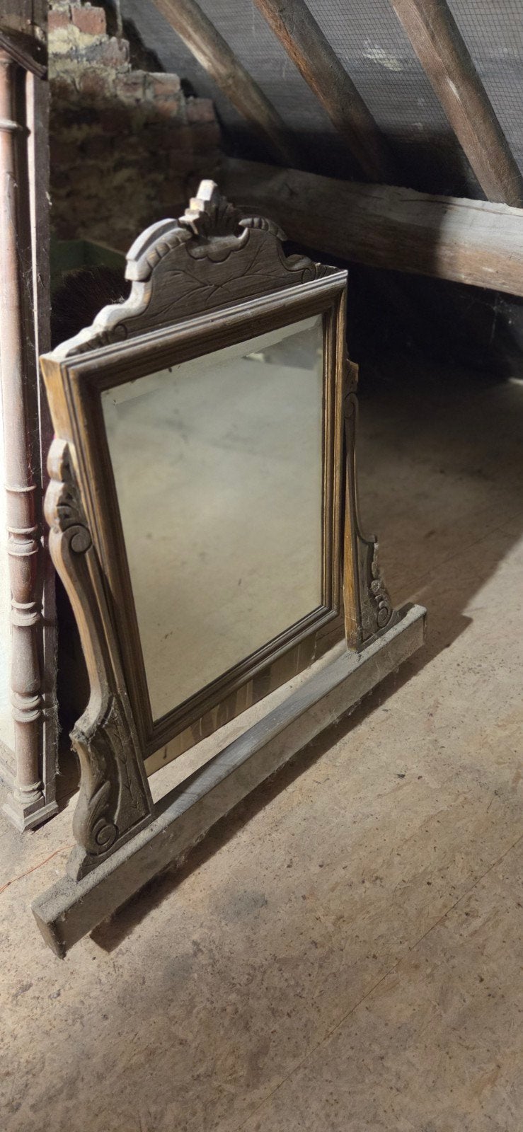 Miroir ancien, Enlèvement