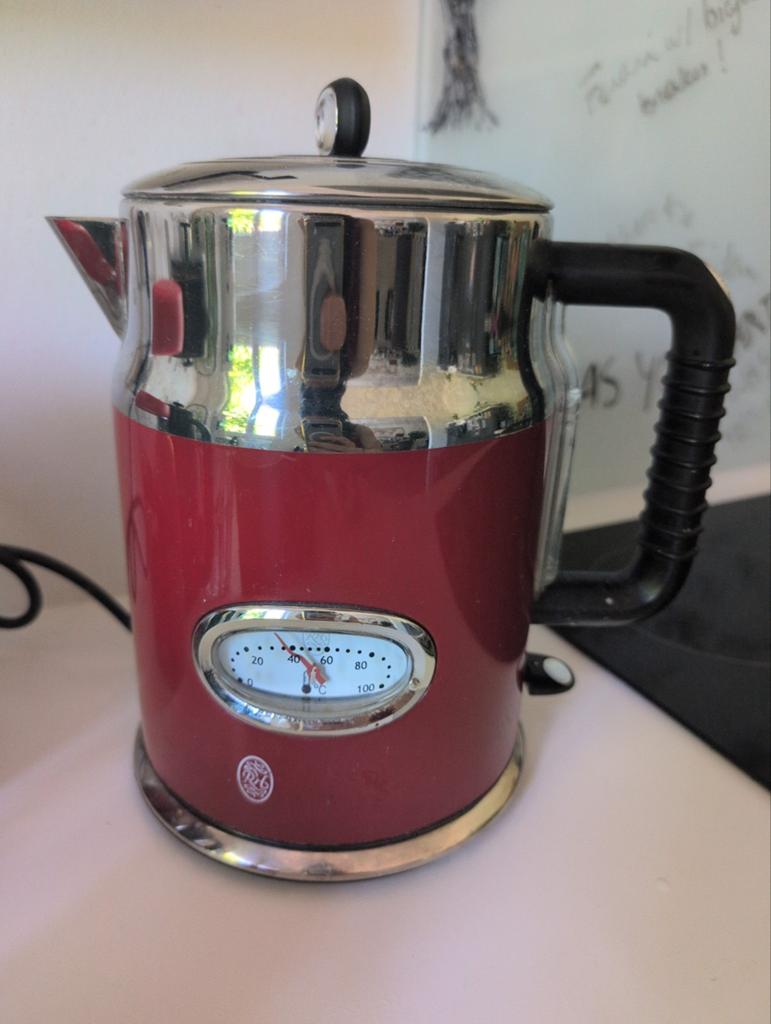Russell Hobbs waterkoker rood, Enlèvement