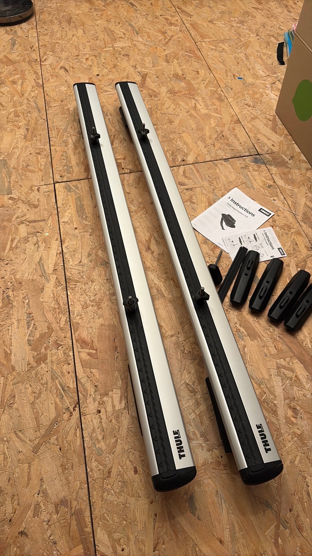 Thule WingBar Evo + fixations, Enlèvement, Comme neuf