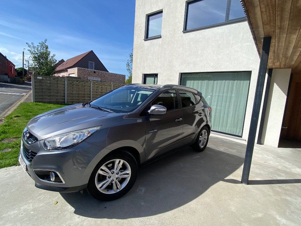 Hyundai tucson ix35, Auto's, Voorwielaandrijving, Euro 5, Zwart, 4 cilinders