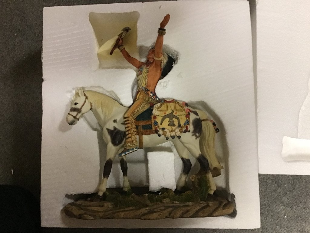Beelden tribes of the world, Ophalen, Zo goed als nieuw