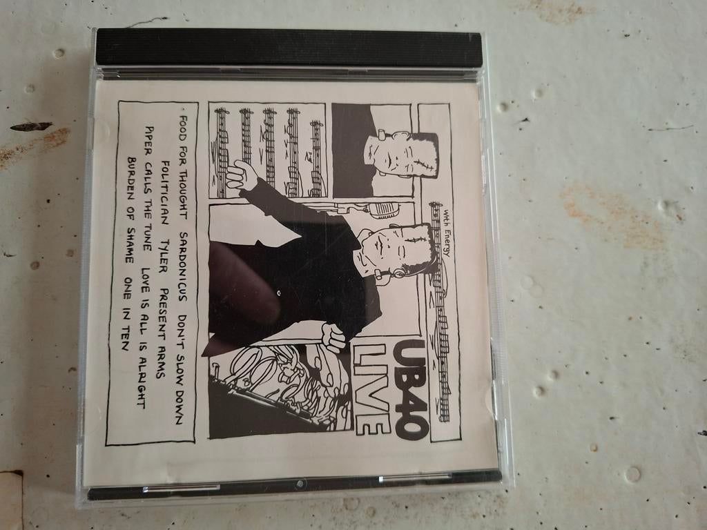 Ub40, Enlèvement