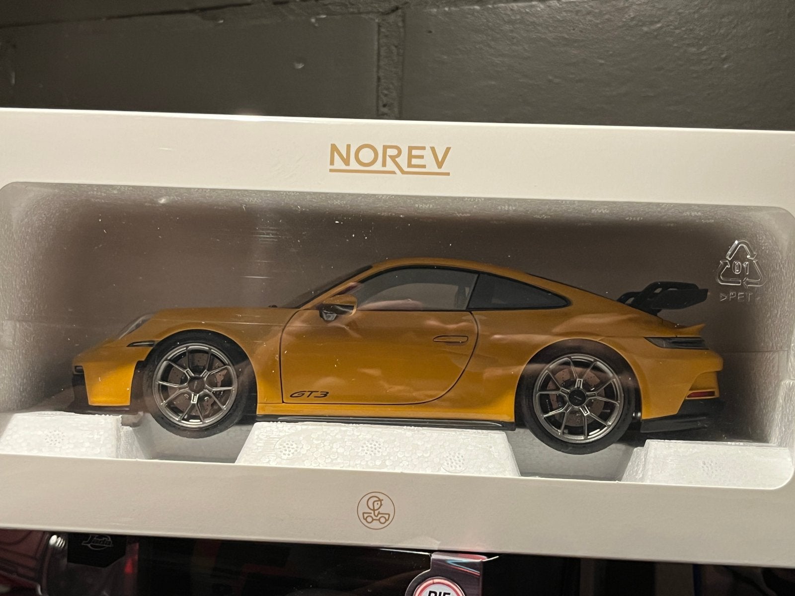 2021 Porsche 911 GT3 bahama yellow, Ophalen, Zo goed als nieuw, Norev