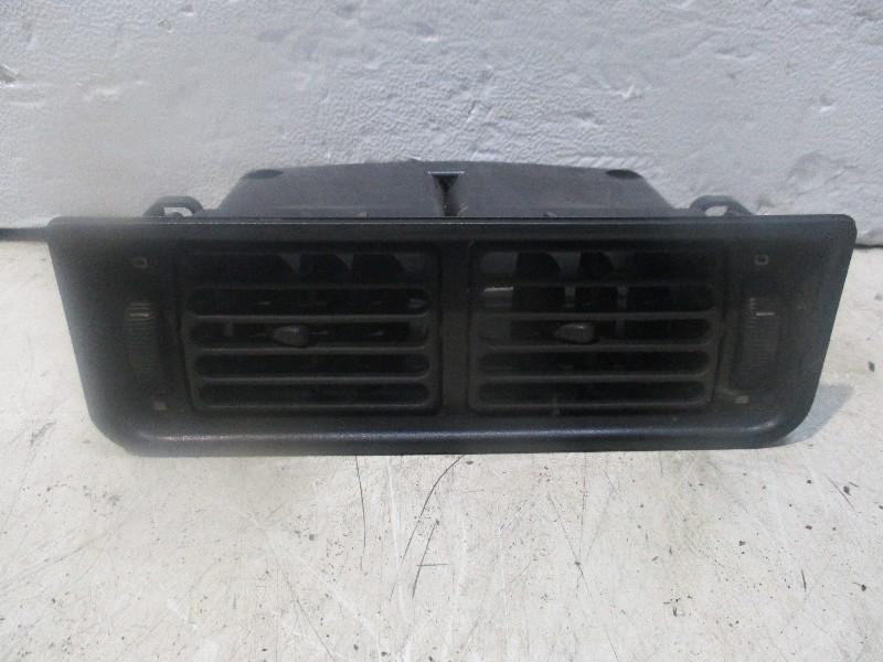 DASHBOARD LUCHTROOSTER MIDDEN Ford Sierra 1987- (01-1970/-), Auto-onderdelen, Dashboard en Schakelaars, Ford, Gebruikt