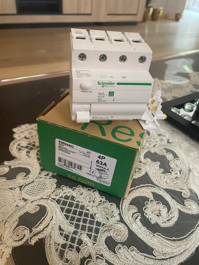 Différentiel 4P 63A 300 ma neuf, Enlèvement, Neuf