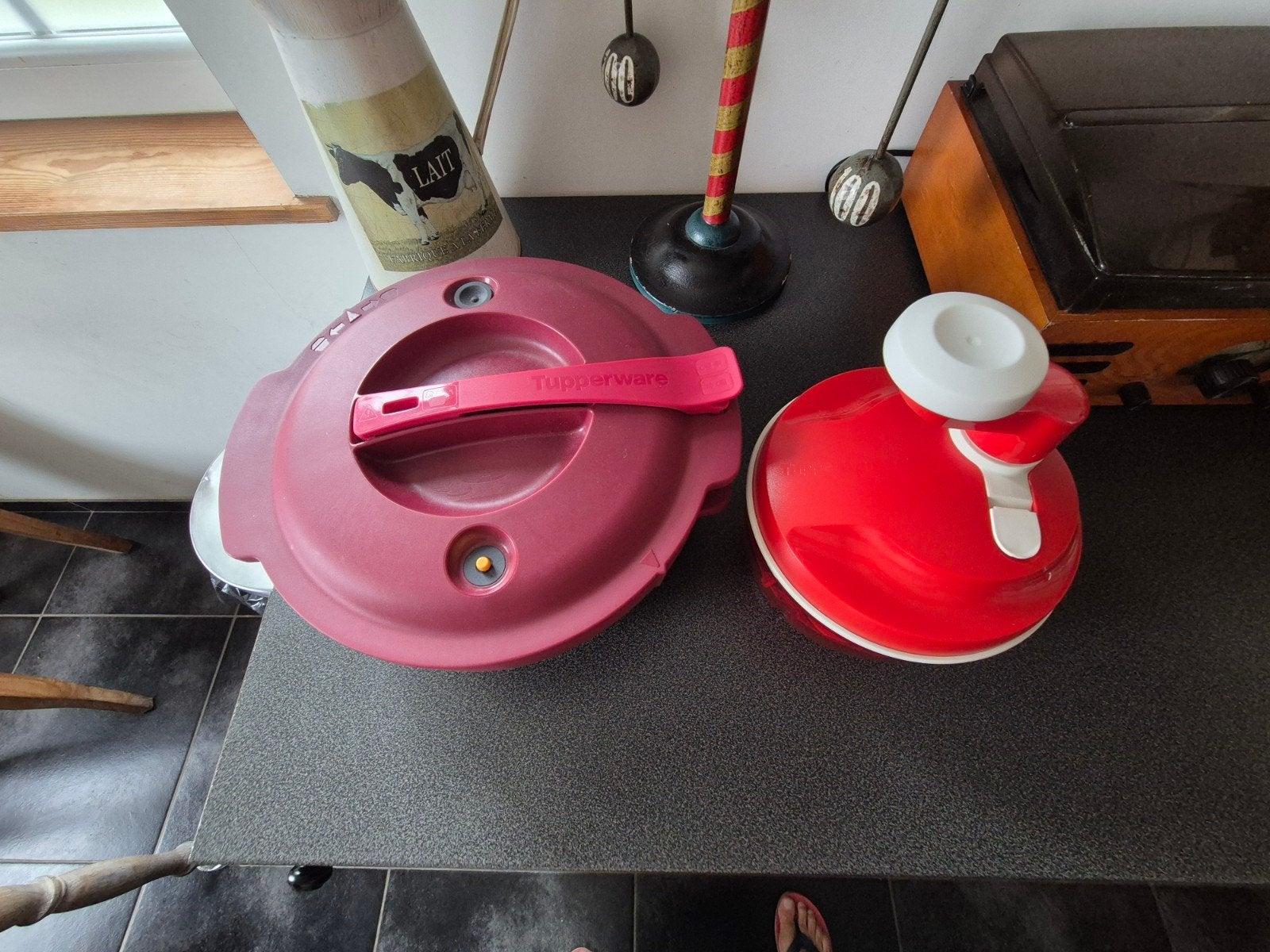 Tupperware  quick chef 3 neuf et marmitte à  pression neuve, Maison & Meubles, Cuisine | Casseroles & Poêles, Enlèvement ou Envoi