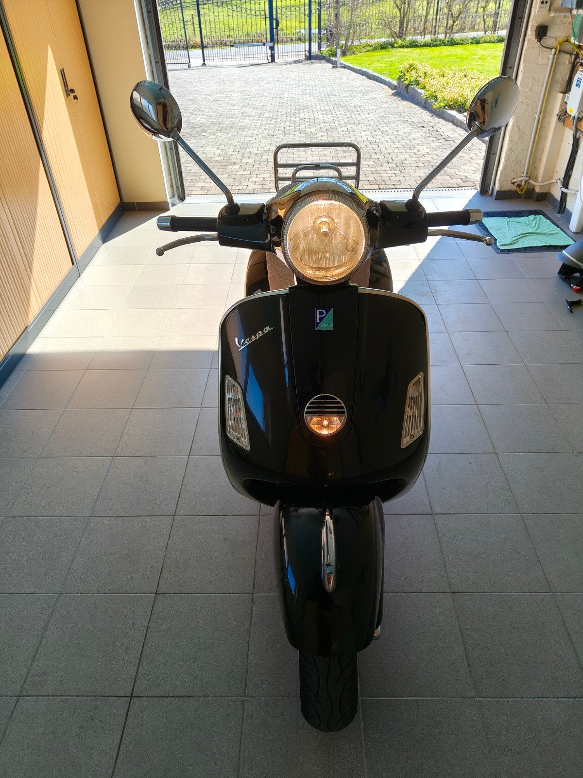 Vespa GTS 125, Enlèvement, Vespa
