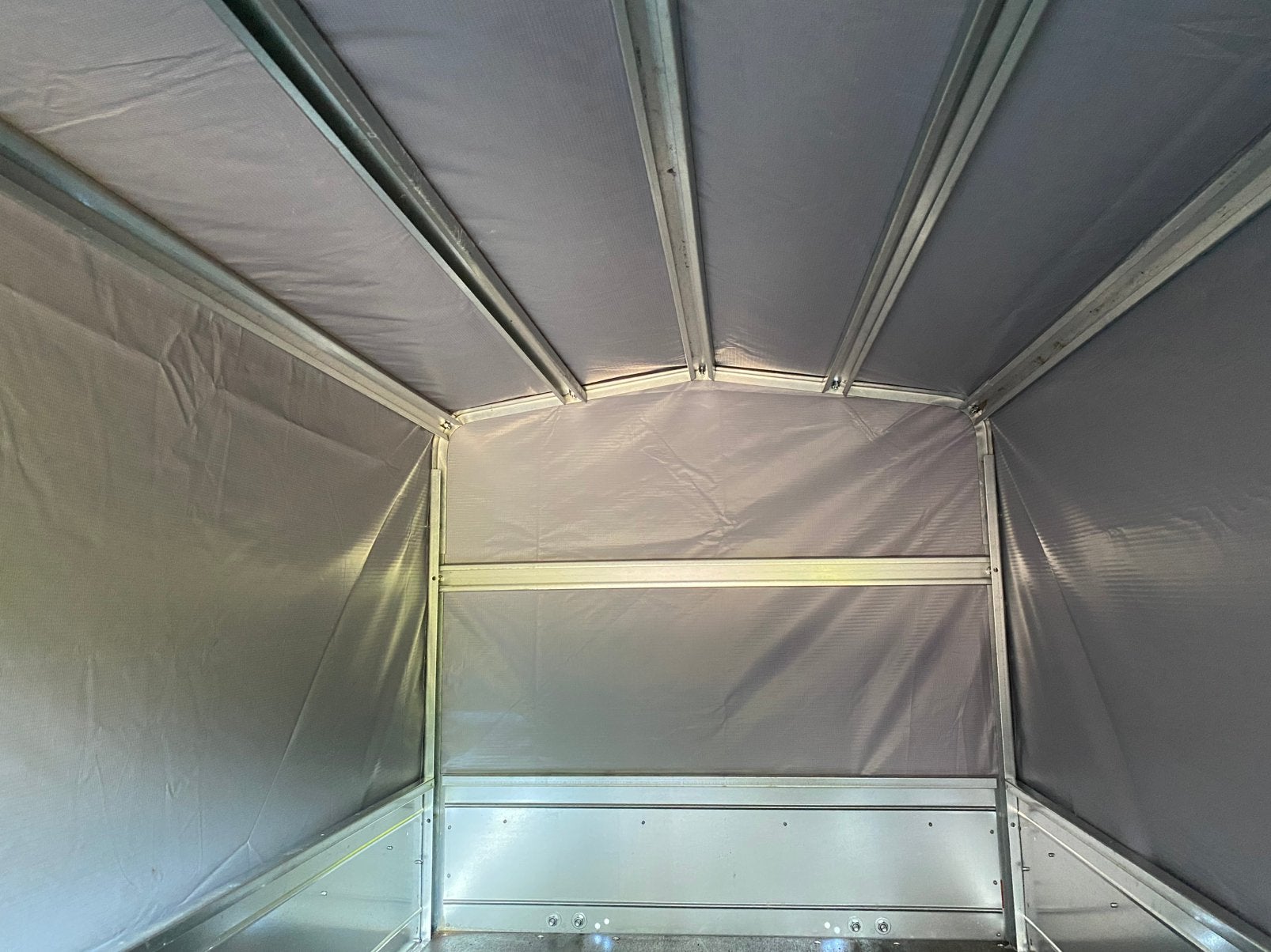 Nieuwe dekzeiltrailer, laatste stuk beschikbaar, Ophalen, Nieuw