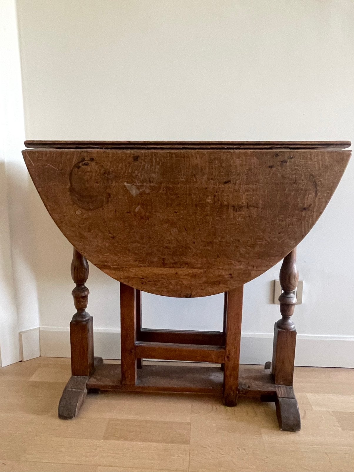 Petite table en chêne type Gateleg, Enlèvement