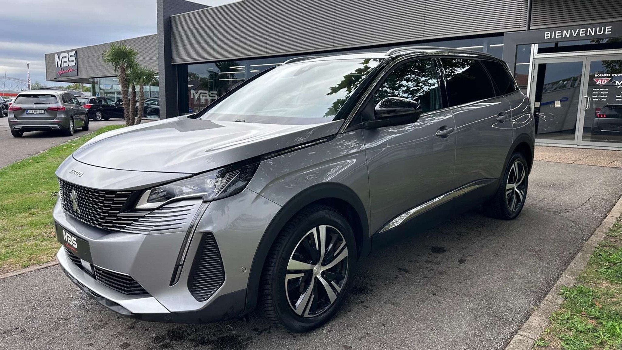 Peugeot 5008 *GT* AUTO* TOIT PANO*CAMERA* XENON* GARANTIE *, Autos, Peugeot, Argent ou Gris, Achat, Euro 6, 7 places