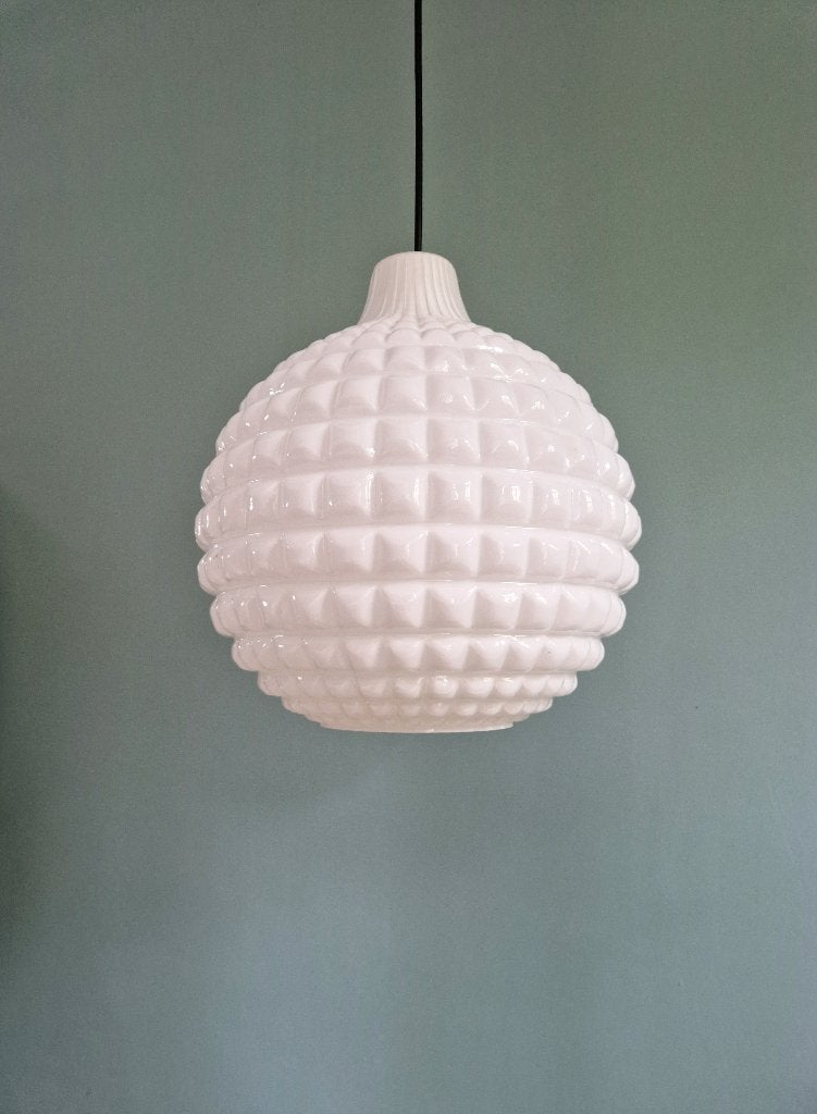 Suspension sphérique en opaline blanche, Space Age, 1960-70, Enlèvement ou Envoi