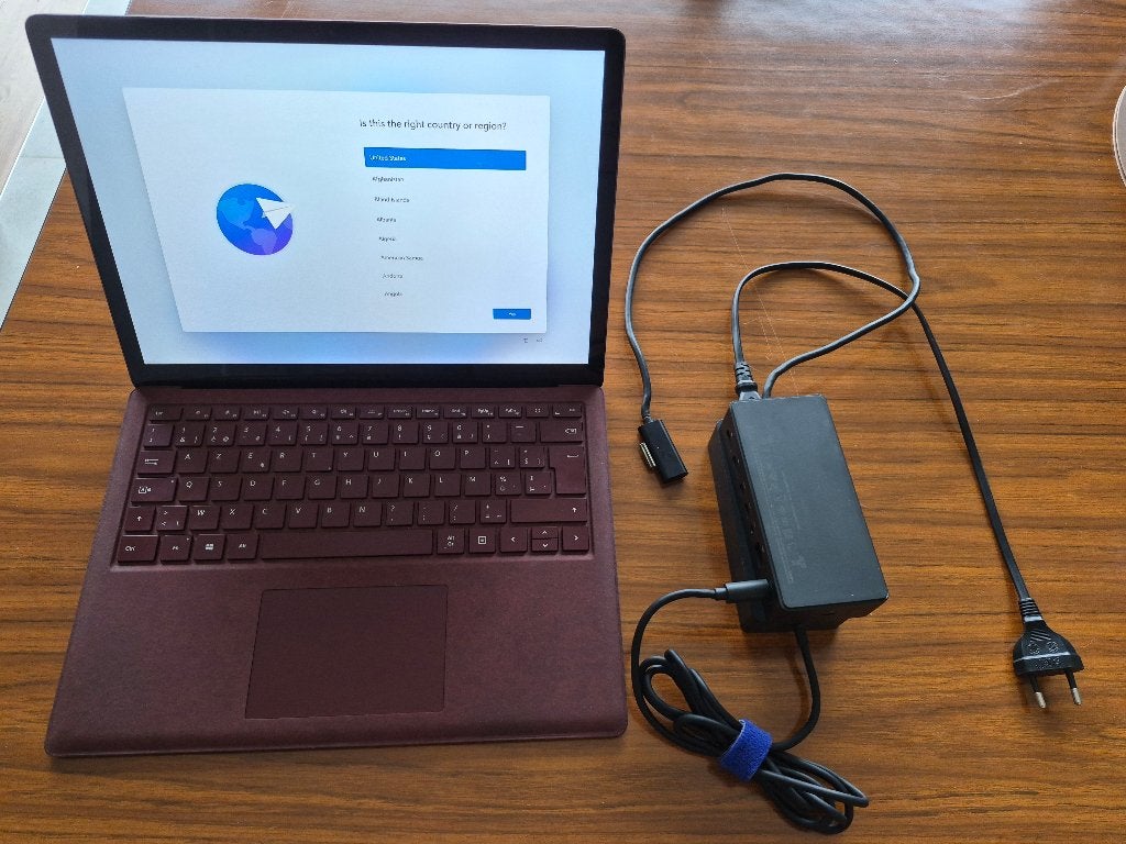 Luxe set: Surface Laptop 2 (i7/16GB) + Surface Docking, Informatique & Logiciels, 13 pouces, 512 GB, Enlèvement, Utilisé