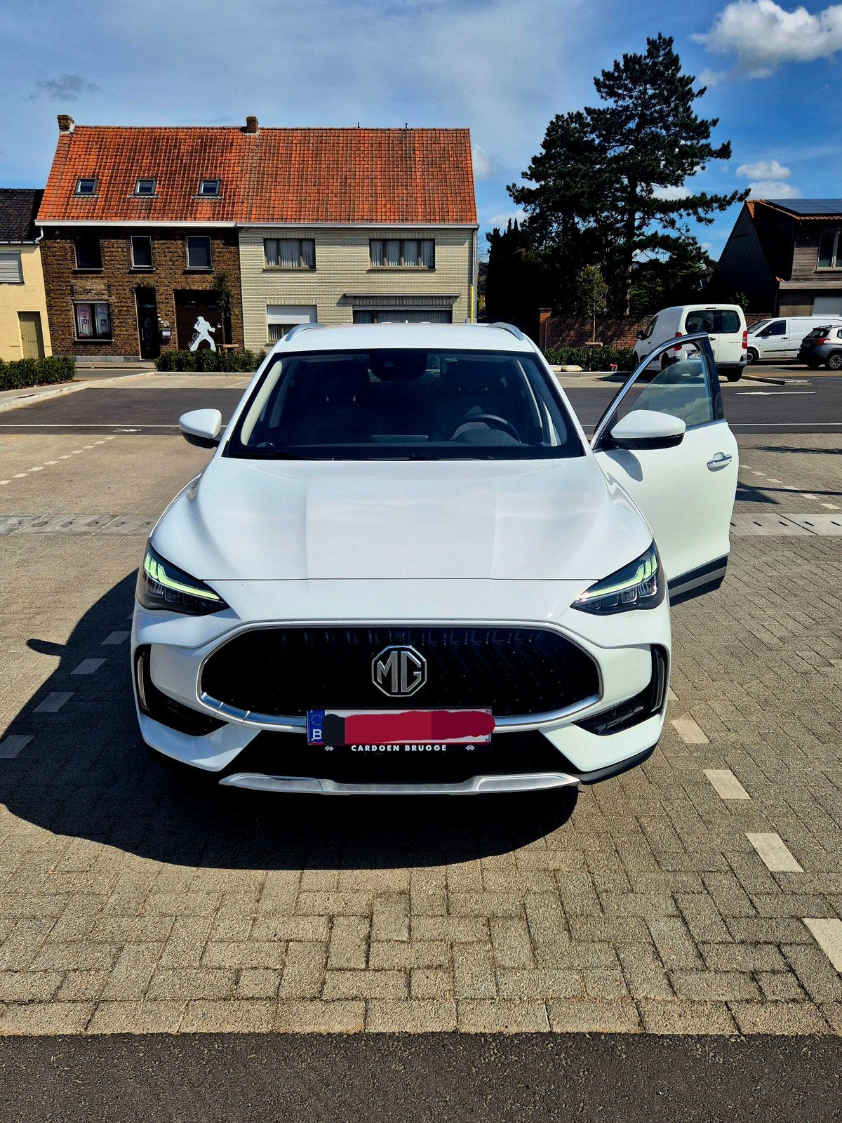 MG HS 33DKM, Auto's, MG, Automaat, Wit, Leder, 5 deurs