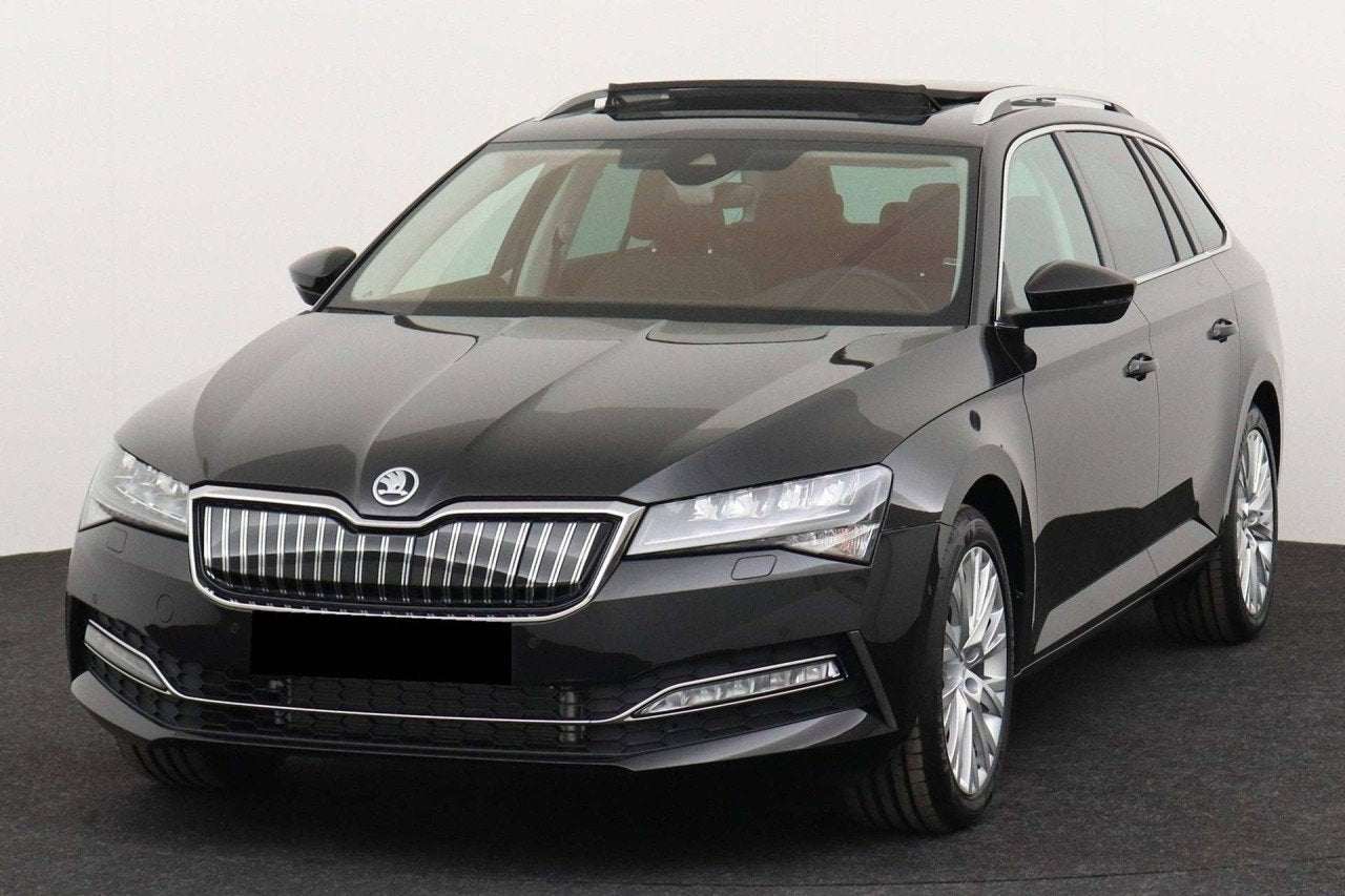 Skoda Superb Superb Combi PHEV 1.4 TSI Style DSG 160kW (EU6A, Autos, Euro 6, Noir, 5 portes, Automatique