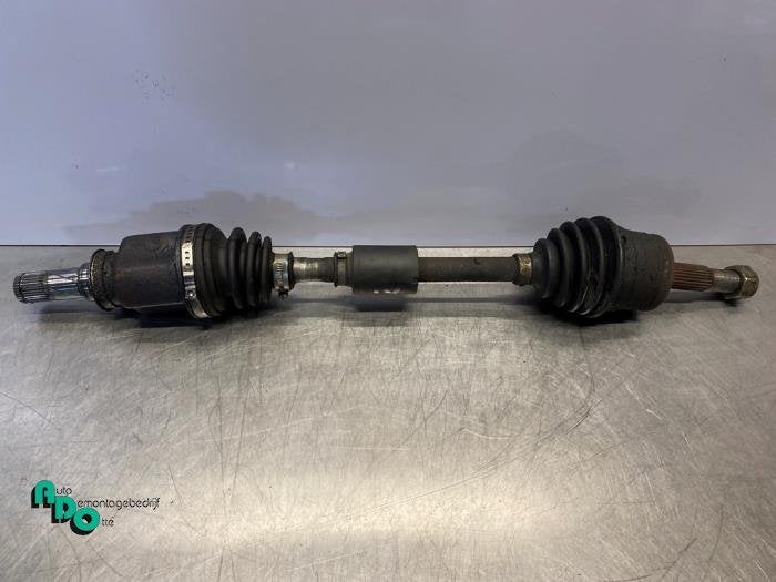 Aandrijfas links-voor van een Mitsubishi Colt (Colt 04-), Gebruikt, -, -, Ophalen of Verzenden