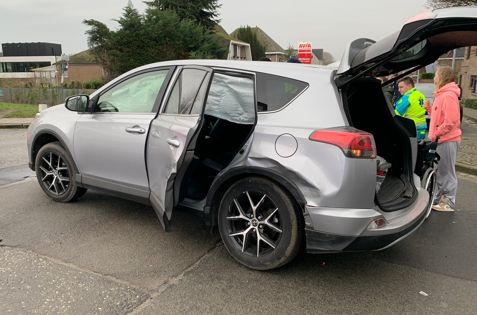 Toyota RAV4 wrak, Cuir, Argent ou Gris, Achat, Euro 6