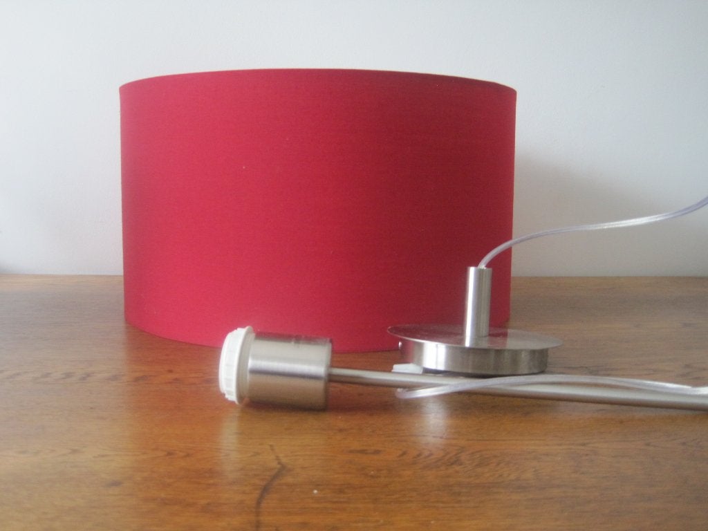 Lampe suspendue Massive neuve dans sa boîte d'origine, Maison & Meubles, Neuf, Moderne, Métal, Rouge