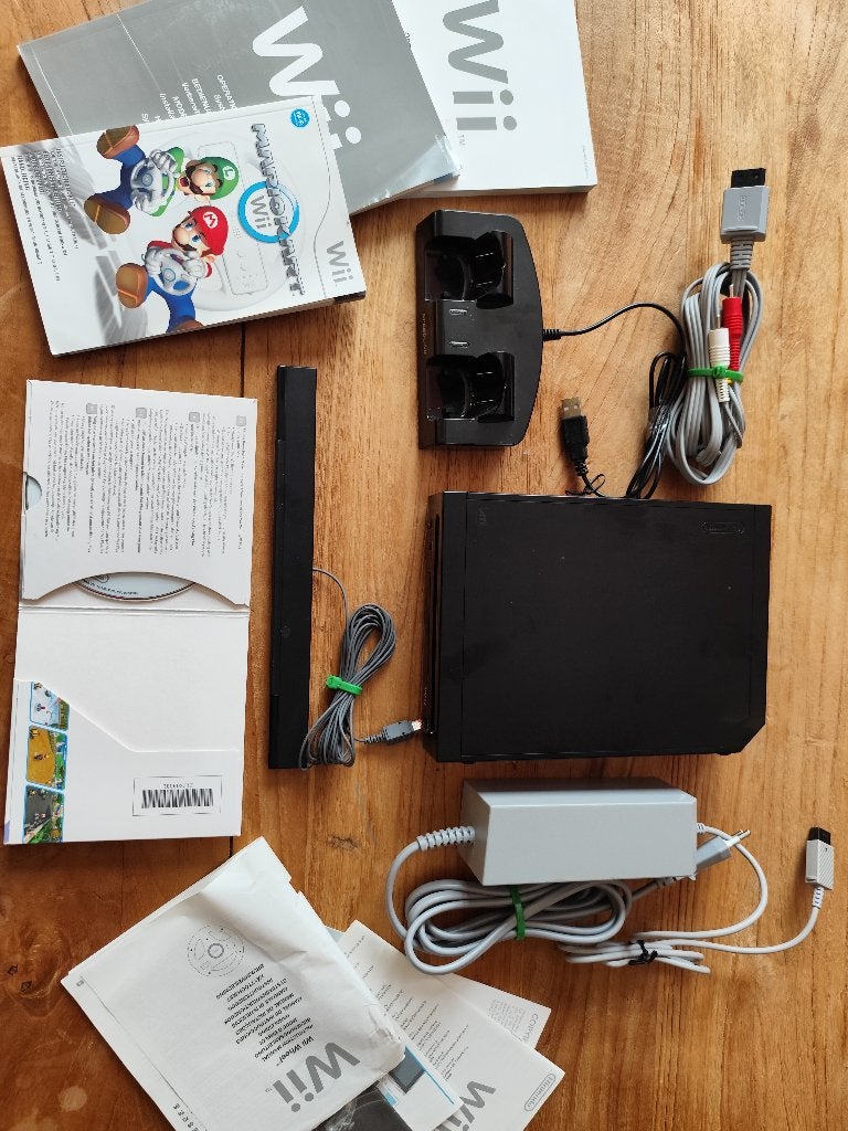 Lot Console Nitendo Wii + 9 Manettes + 6 Jeux, Consoles de jeu & Jeux vidéo, Enlèvement ou Envoi, À partir de 7 ans, Autres genres