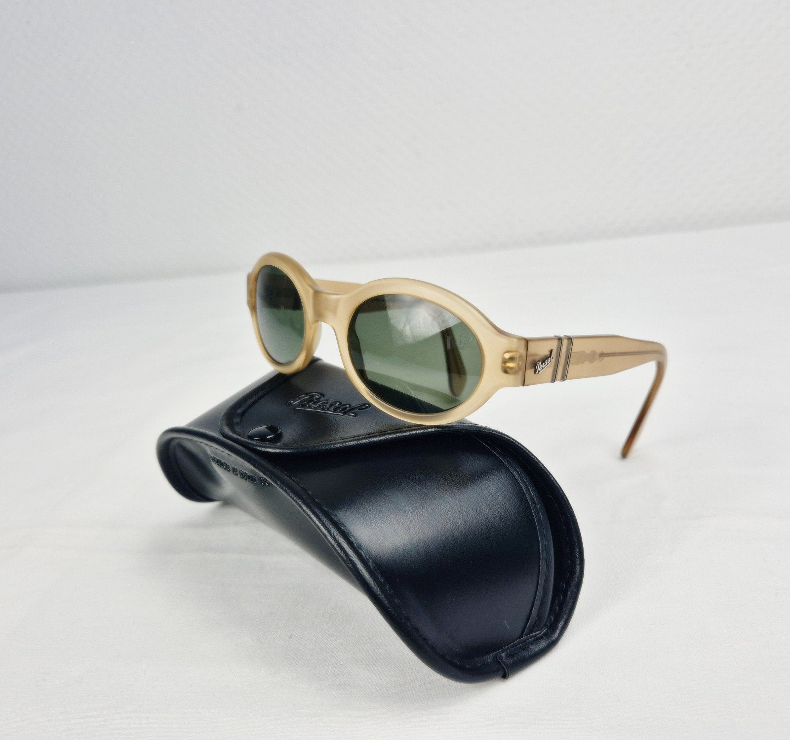 Lunettes de soleil Persol, Enlèvement ou Envoi, Lunettes de soleil