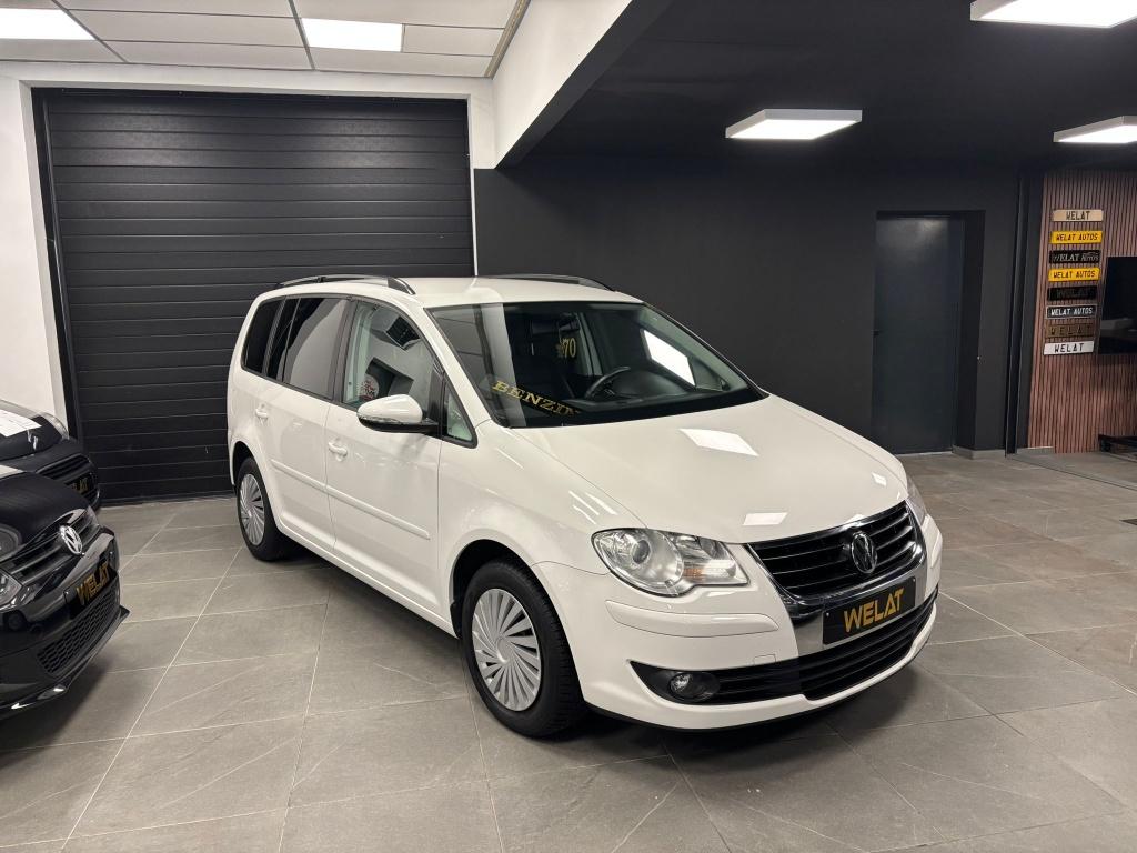 VW TOURAN 1.4 LITER BENZINE/2010/NAVIGATIE/TOP STAAT, Auto's, Bluetooth, Euro 5, Zwart, Wit