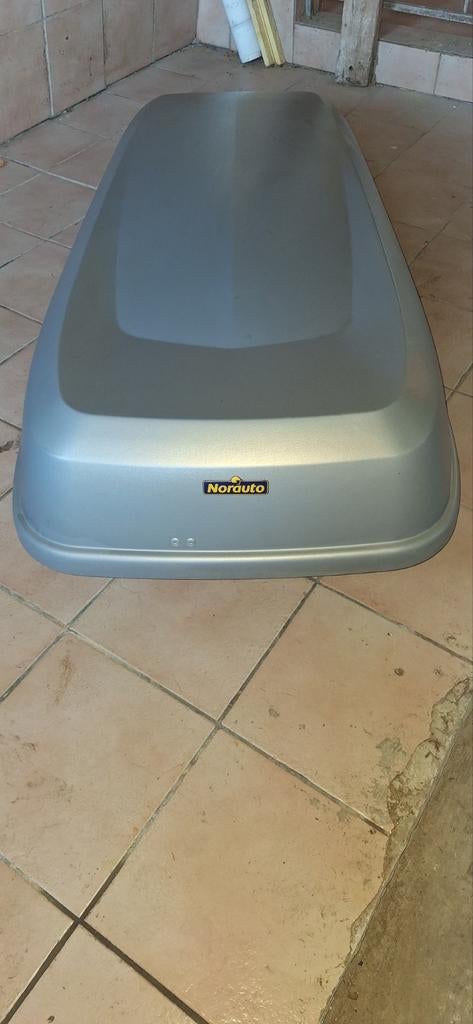 Norauto 500l Bermude 560 dakkoffer, Ophalen