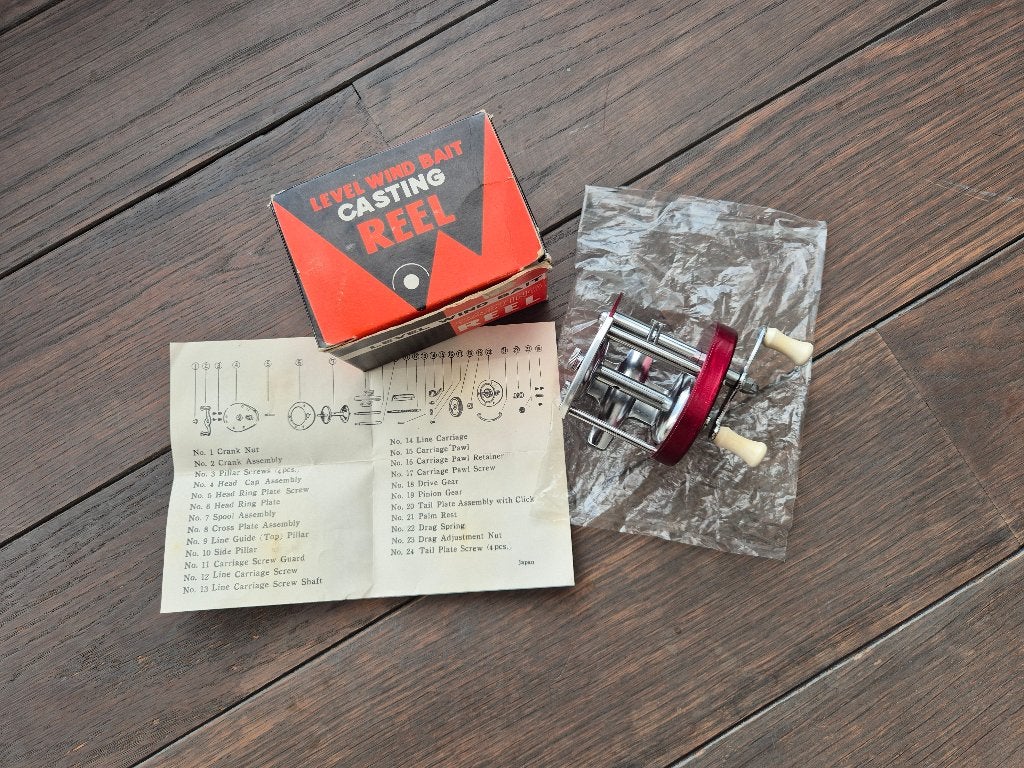 Vintage Japanse Level Wind Baitcasting no. 328, Ophalen of Verzenden, Nieuw, Molen