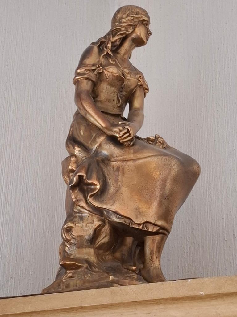 Standbeeld Vrouw reguleert romantische landelijke stijl, Ophalen