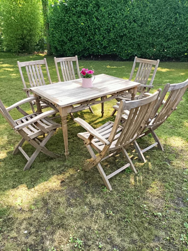 Mooi tuin Stet tafel en zes stoelen in zeer goede staat,, Tuin en Terras, Ophalen, Hardhout, 6 zitplaatsen, Zo goed als nieuw