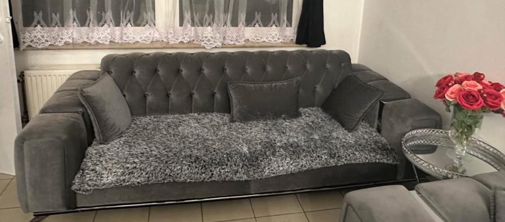 Elegante zetelset, Huis en Inrichting, Zetels | Zetels, Zo goed als nieuw, Stof, Ophalen