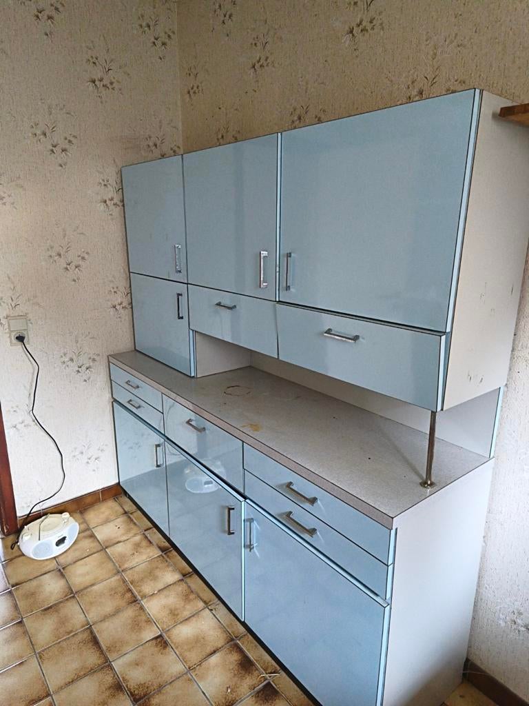 Op te knappen retro kast!, Maison & Meubles, Cuisine | Cuisines complètes, Enlèvement, Bleu