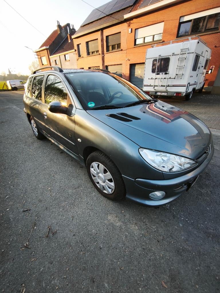 Peugeot 206sw 14cc essence, Auto's, Peugeot, Break, 5 deurs, Particulier, Euro 4
