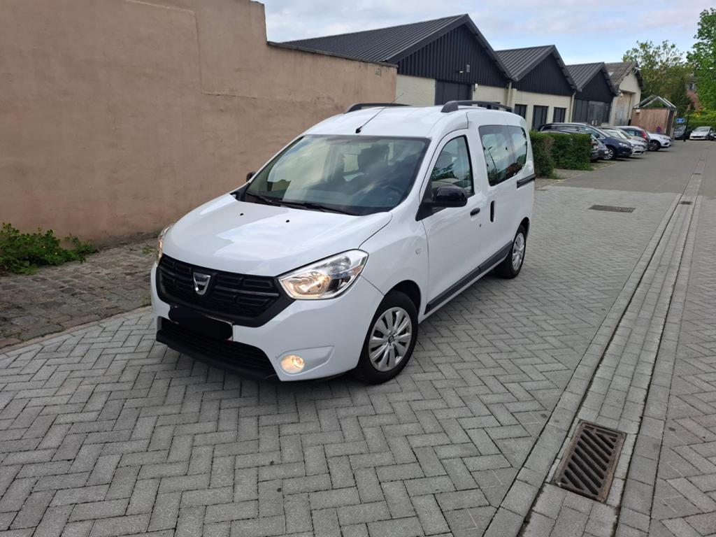 Dacia Dokker- euro6d T-E-ISC- Airco- navigatie, Auto's, Dacia, Particulier, Dokker, ABS, Adaptive Cruise Control, Airbags, Airconditioning