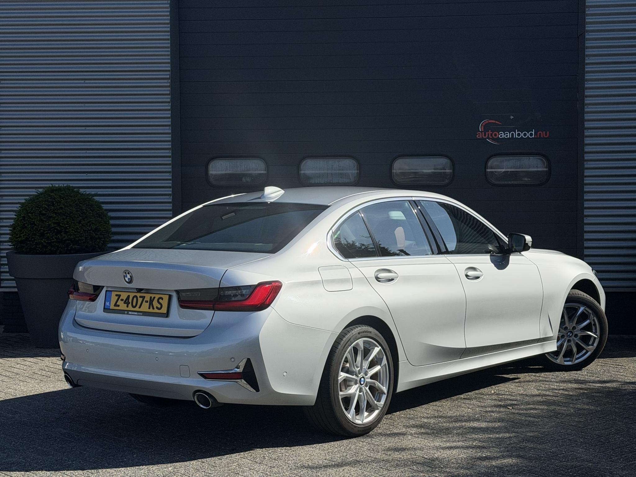BMW 3-serie 330e High Executive (automatique), Autos, Achat, Hybride rechargeable, 216 min, Automatique