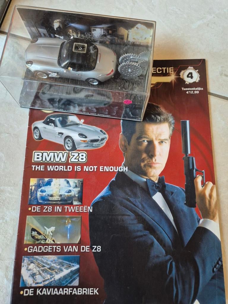 1.43 james bond auto met boekje nr 4 bmw z8, Enlèvement ou Envoi, Voiture