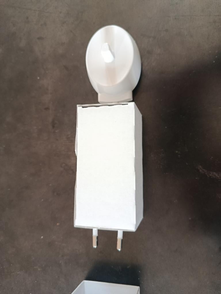 Nieuw verpakte Oral B-oplader!, Ophalen of Verzenden