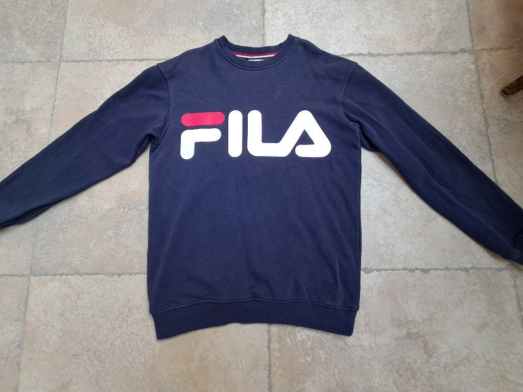 Merk Fila : blauwe trui mt 170, Enfants & Bébés, Vêtements enfant | Taille 170, Garçon, Fila, Enlèvement ou Envoi, Pull ou Veste