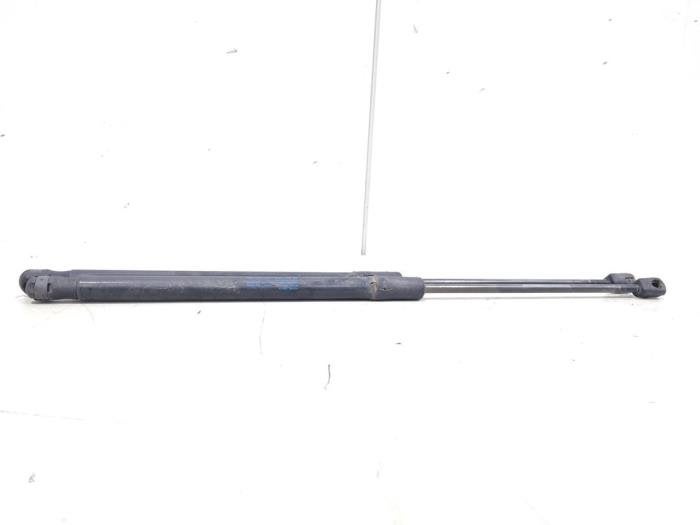 Kit amortisseur gaz hayon d'un Volkswagen Polo, Volkswagen, -, 3 mois de garantie, Utilisé