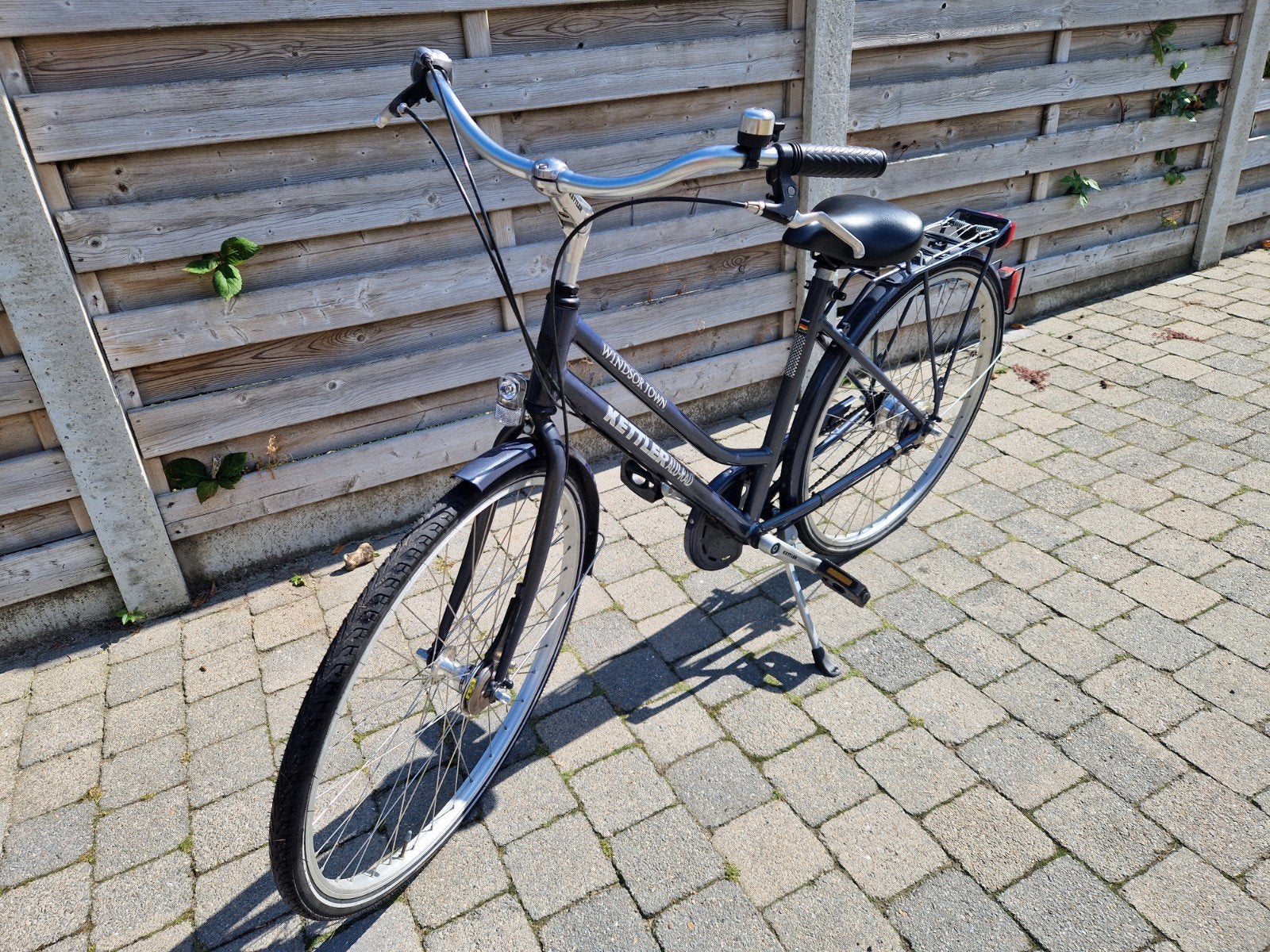 Mooie ouderwetse dames fiets van Kettler, Ophalen