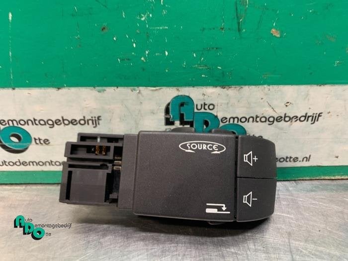 Télécommande radio d'un Renault Twingo (Twingo 07-), Renault, -, 3 mois de garantie, Utilisé