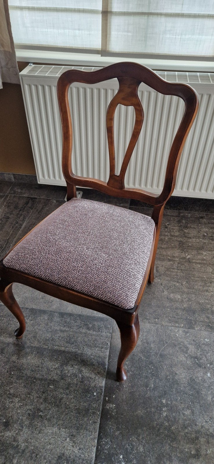 4 eetstoelen, Enlèvement