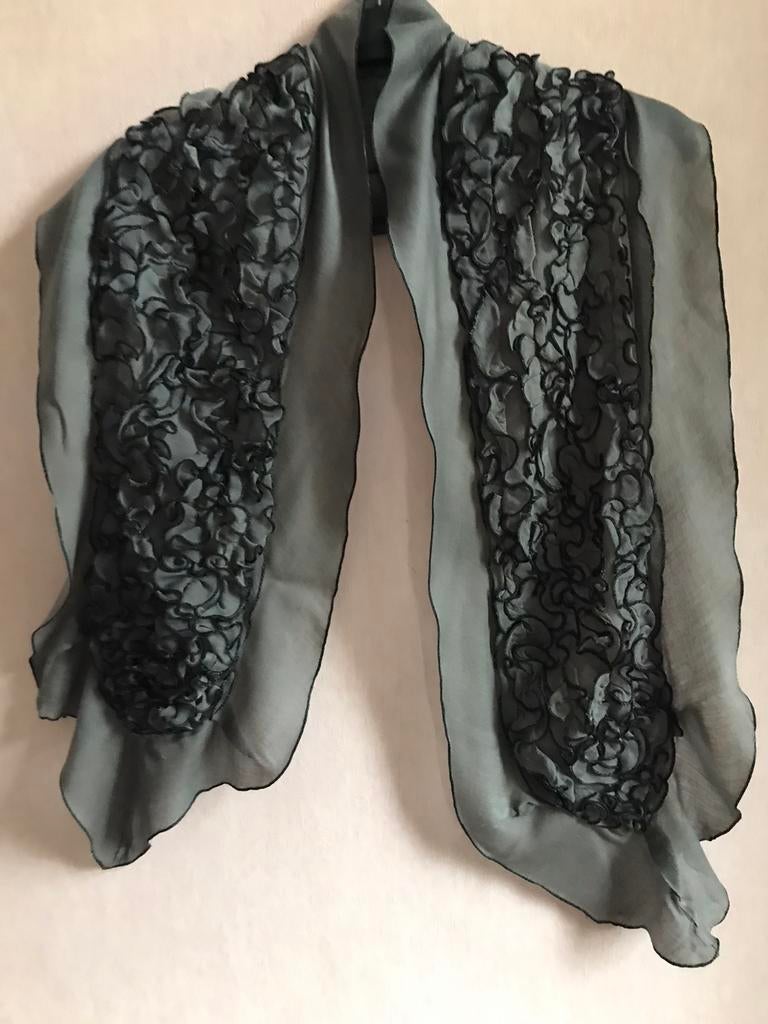 A vendre ÉCHARPE FANTAISIE., Comme neuf, Écharpe